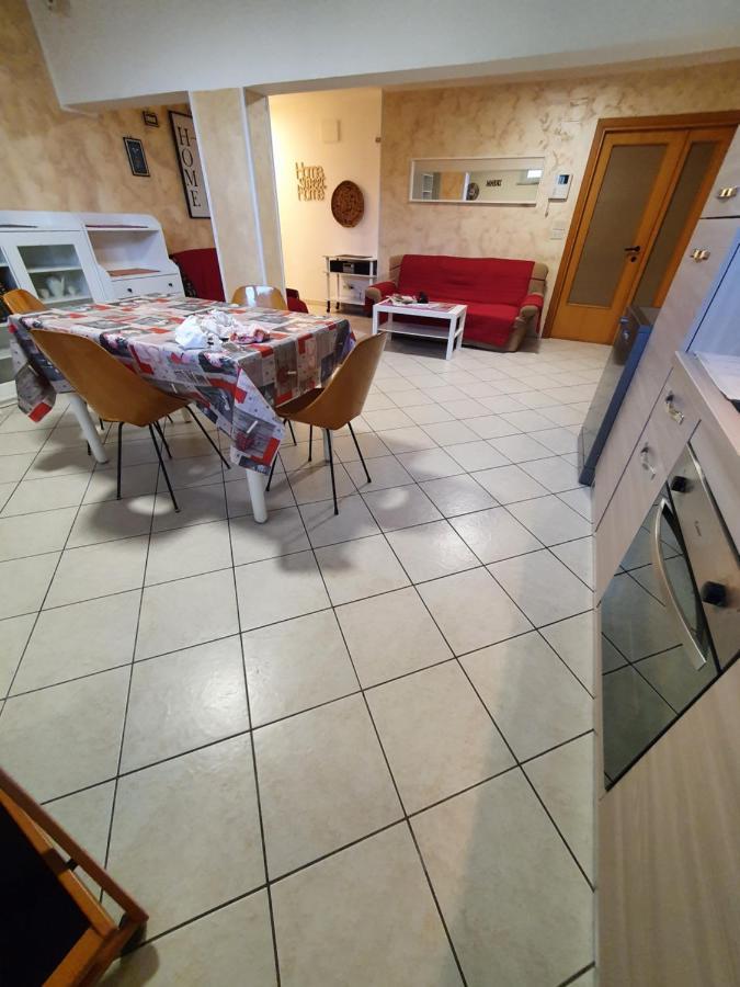 Apartamento Casa Dell'Ape Maia Térmoli Exterior foto
